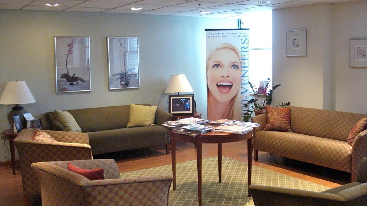 1-800-VENEERS